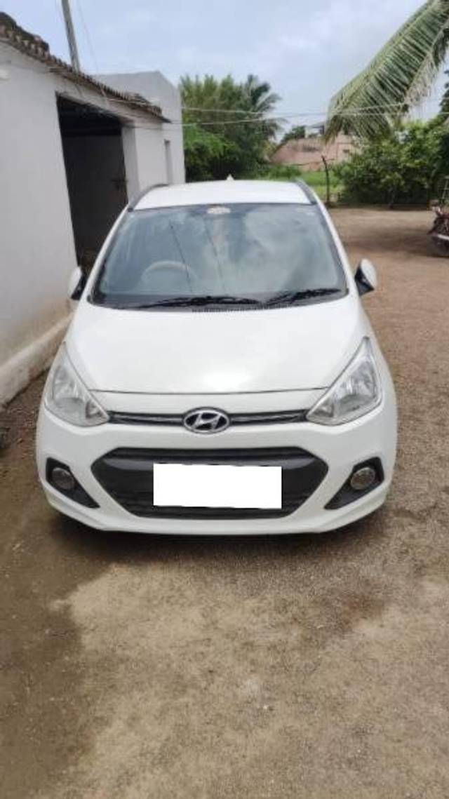 https://images10.gaadi.com/usedcar_image/4213061/original/processed_1806aae1-1148-40f8-ba8b-6aad38b8ae73.jpg?imwidth=6400