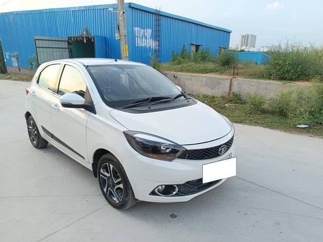 https://images10.gaadi.com/usedcar_image/4213062/original/processed_45bd1579c9752213f3fefe9e38ec4725.jpg?imwidth=6400