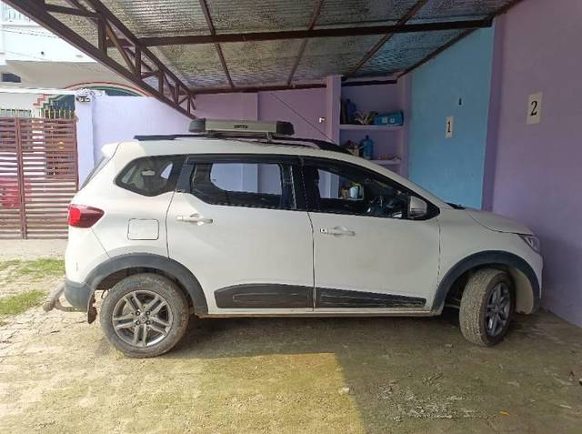 https://images10.gaadi.com/usedcar_image/4213078/original/processed_11faba24-3a12-4325-b41a-597ac6e8a1b3.jpg?imwidth=6400