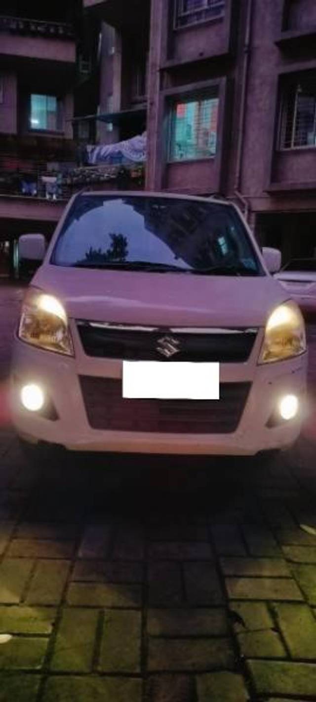 https://images10.gaadi.com/usedcar_image/4213101/original/processed_25563120-93fd-4718-9450-c4a834cc2d8d.jpg?imwidth=6400