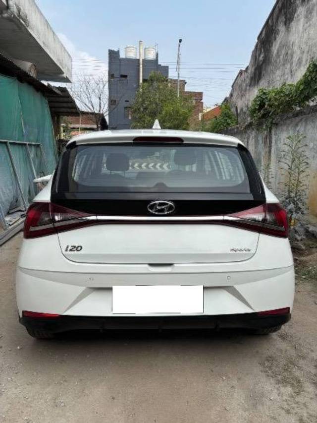 https://images10.gaadi.com/usedcar_image/4213110/original/processed_7bb90236-06d7-4a30-8bcf-3ec1dcc58f84.jpg?imwidth=6402