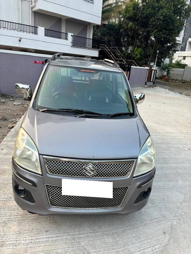 https://images10.gaadi.com/usedcar_image/4213158/original/processed_3967e11e3a213bde1a3b697926bad2c3.jpg?imwidth=6402