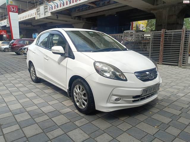 https://images10.gaadi.com/usedcar_image/4213171/original/1807664c350c3e3995da299a85936427.jpg?imwidth=6400