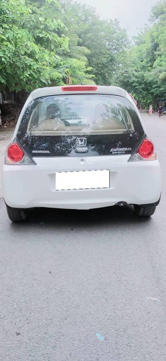 https://images10.gaadi.com/usedcar_image/4213181/original/processed_89dcb5c2490746c0884a88b42e15f400.jpg?imwidth=6402