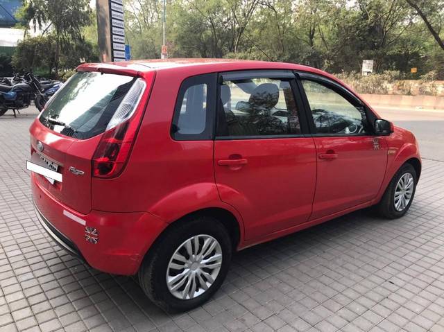 https://images10.gaadi.com/usedcar_image/4213186/original/processed_9ba2d917200a592d671ab1771e30e39b.jpg?imwidth=6402