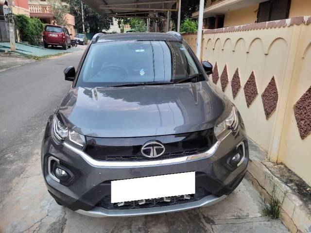 https://images10.gaadi.com/usedcar_image/4213342/original/processed_296a2025-b86d-437b-9fcf-f0b6fadbb993.jpg?imwidth=6400