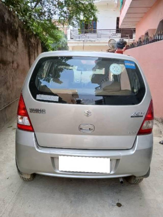 https://images10.gaadi.com/usedcar_image/4213374/original/processed_ec059731-f840-40bf-9d12-2e3fd458d9fd.jpg?imwidth=6402