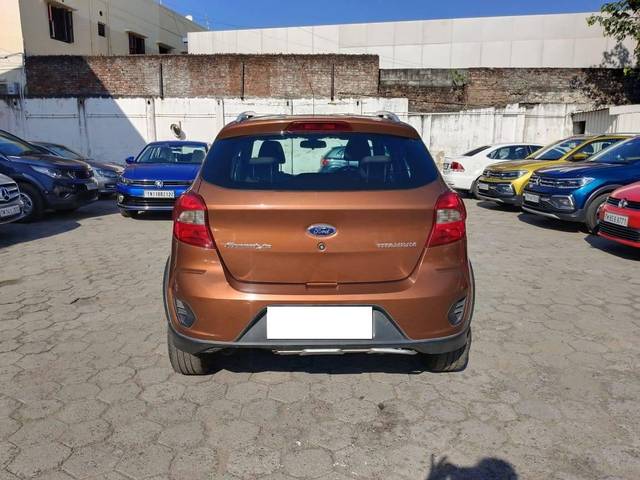 https://images10.gaadi.com/usedcar_image/4213427/original/processed_e2037558f5f34da7e62b7a5bd67bbcb3.jpeg?imwidth=6401