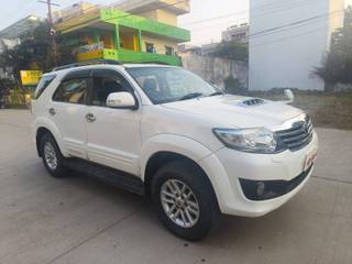 Toyota Fortuner 2011-2016 Toyota Fortuner 4x4 MT