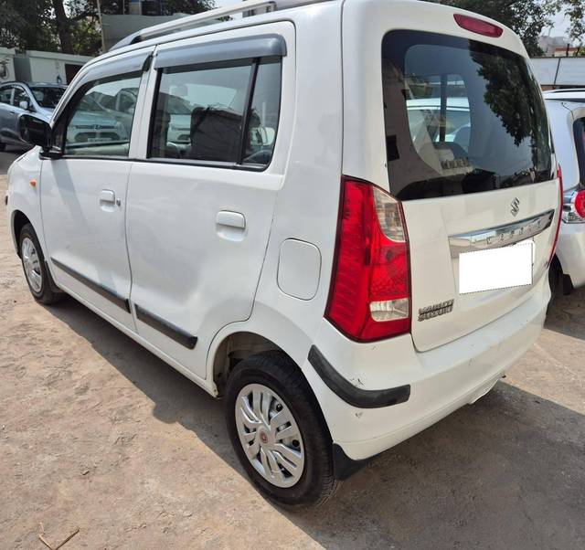 https://images10.gaadi.com/usedcar_image/4213465/original/processed_3f8f8d1798e5ad277edb56eb901492cf.jpg?imwidth=6402