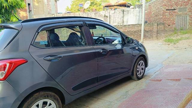 https://images10.gaadi.com/usedcar_image/4213568/original/134051c56217eb665b670444bb106156.jpg?imwidth=6402