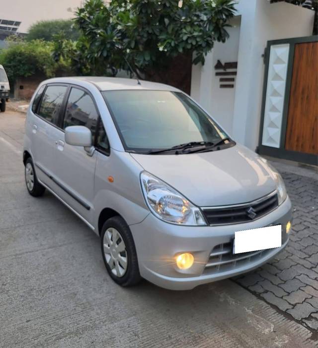 https://images10.gaadi.com/usedcar_image/4213746/original/processed_a09e60779af8cabc3fbf611051e04176.jpg?imwidth=6400