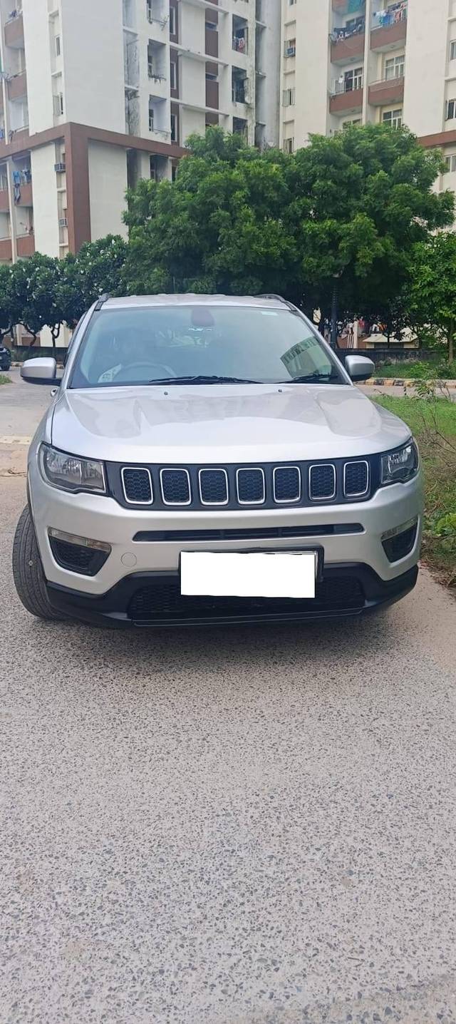 https://images10.gaadi.com/usedcar_image/4213784/original/processed_59d3f0c74b67b32d69b34ef6265a4b35.jpg?imwidth=6401