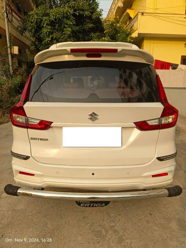 https://images10.gaadi.com/usedcar_image/4213830/original/processed_5b937f0b19cf38a8efd0f277b99f4a57.jpg?imwidth=6402