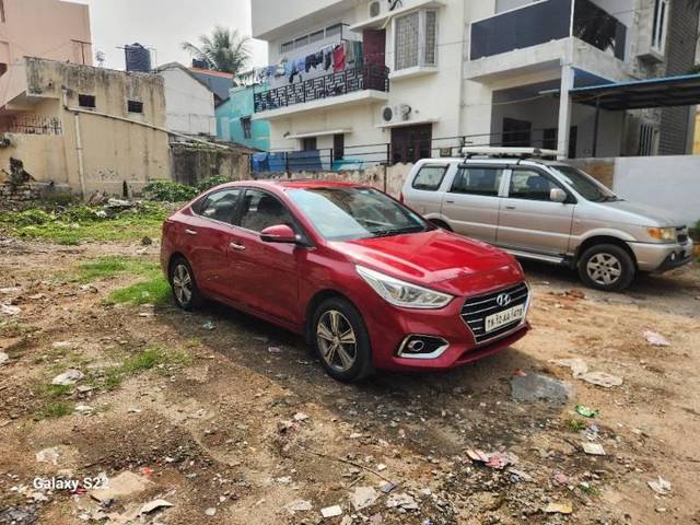 https://images10.gaadi.com/usedcar_image/4213858/original/processed_f6b66247-48cc-4a91-a97a-5e46f79d7f3b.jpg?imwidth=6400