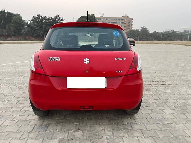 https://images10.gaadi.com/usedcar_image/4213884/original/processed_f30915d854d5229a432d0b0529c08c68.jpg?imwidth=6402