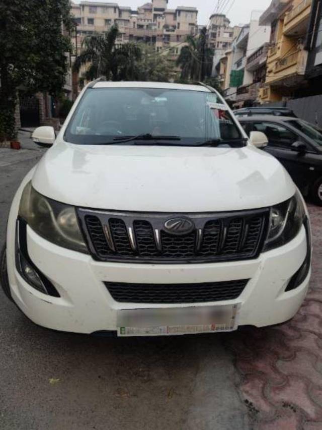 https://images10.gaadi.com/usedcar_image/4213904/original/c7fb9733e18e6d3394a9307975eb39e5.jpg?imwidth=6402