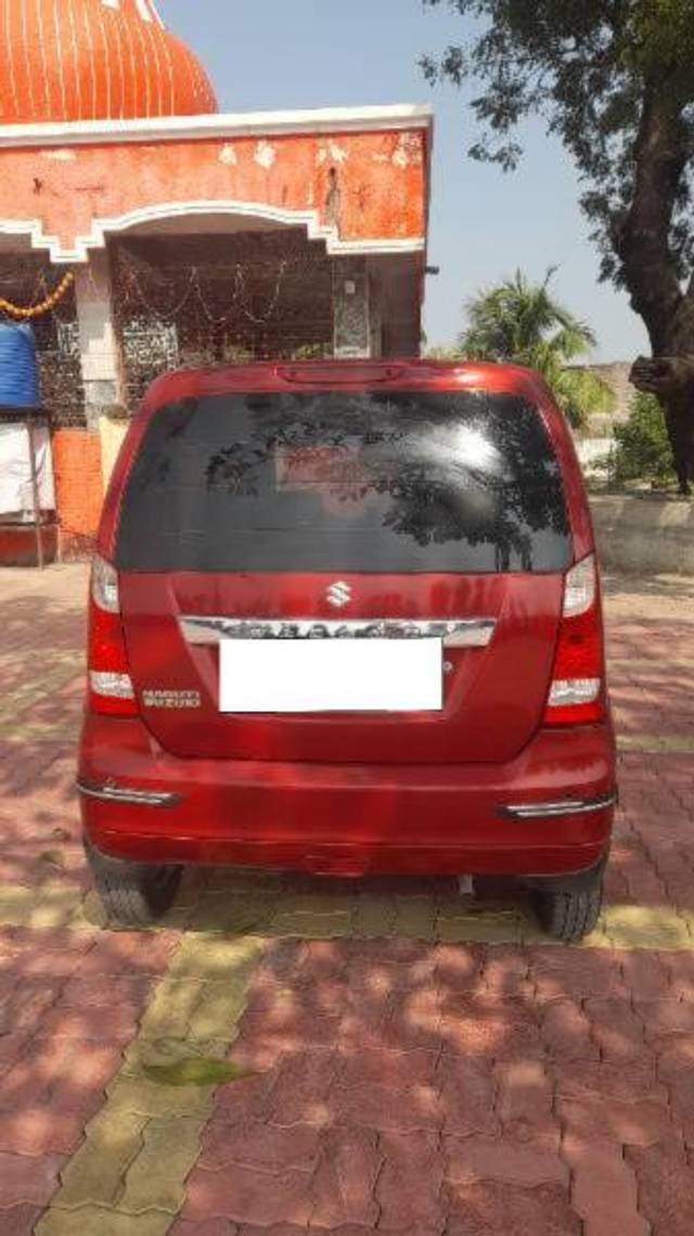 https://images10.gaadi.com/usedcar_image/4213922/original/processed_4e4388b1-1b00-4e6e-a1e4-dbea7daa40bc.jpg?imwidth=6402