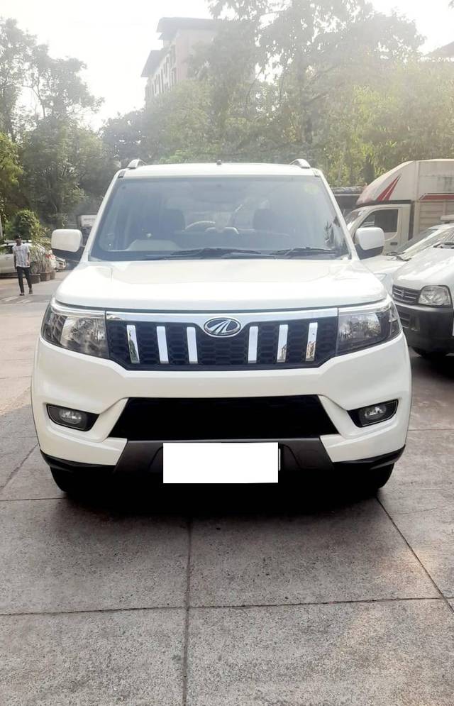 https://images10.gaadi.com/usedcar_image/4213971/original/processed_99b54c241a0b1c6d0dbfe95decb1a0f9.jpg?imwidth=6400