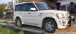 Mahindra Scorpio 2009-2014 Mahindra Scorpio VLX 2WD 7S BSIV