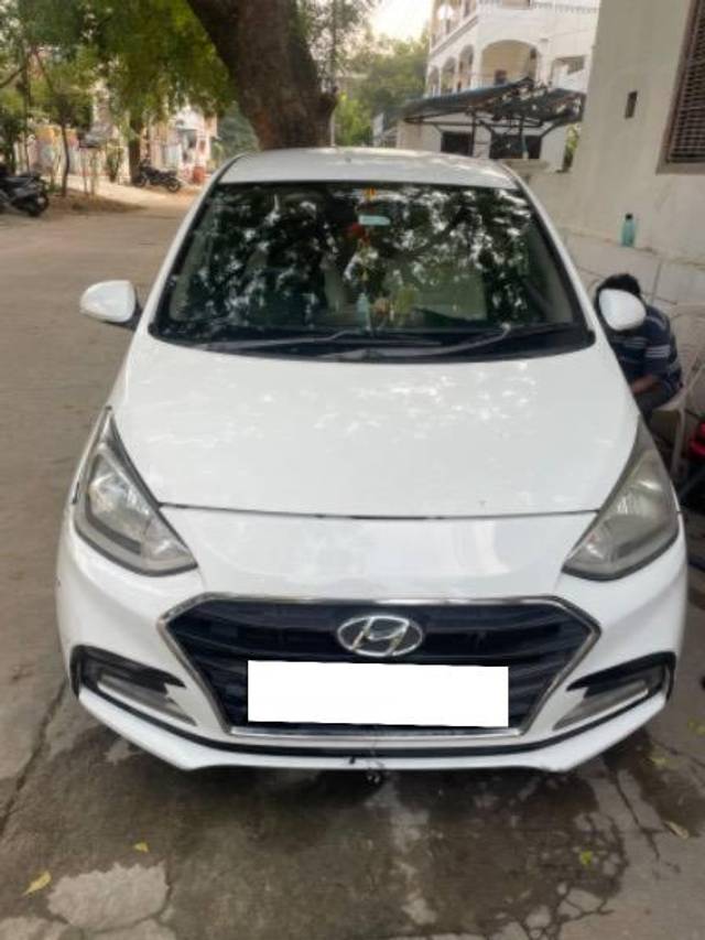 https://images10.gaadi.com/usedcar_image/4214061/original/processed_5e897426-8b94-4975-91f5-94c2994b5ef1.jpeg?imwidth=6400