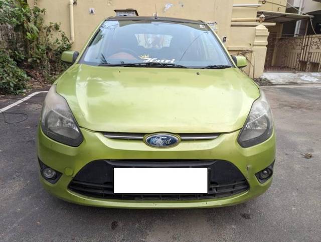 https://images10.gaadi.com/usedcar_image/4214207/original/processed_ccdbf60b-e2df-4788-bbde-3bc39efc6486.jpg?imwidth=6400