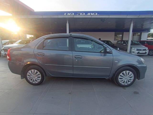 https://images10.gaadi.com/usedcar_image/4214225/original/processed_2645294c0c51f1c7913cd8938f6b602e.jpg?imwidth=6402