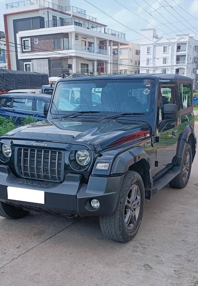 https://images10.gaadi.com/usedcar_image/4214273/original/processed_b0e25ffe27a03561780ebf4757d11988.jpg?imwidth=6401