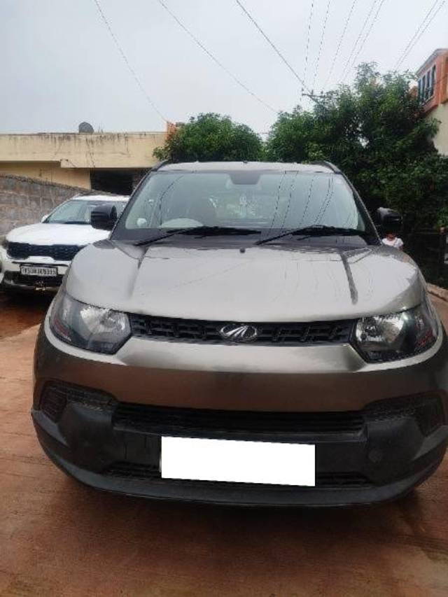 https://images10.gaadi.com/usedcar_image/4214339/original/processed_a3383d01-aff7-44e9-b28c-bd3e7ead3e70.jpg?imwidth=6400