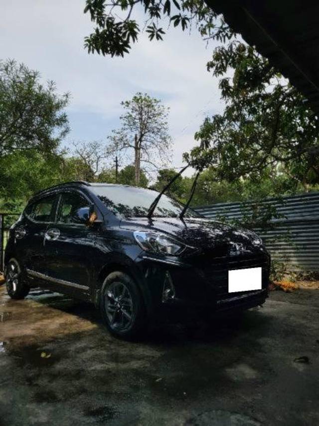 https://images10.gaadi.com/usedcar_image/4214396/original/processed_331b824a-56ff-42b8-bd45-6b29b7121b98.jpg?imwidth=6400