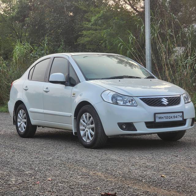 https://images10.gaadi.com/usedcar_image/4214411/original/processed_33014ffdb9518a75e479bbf64740fadc.jpg?imwidth=6400