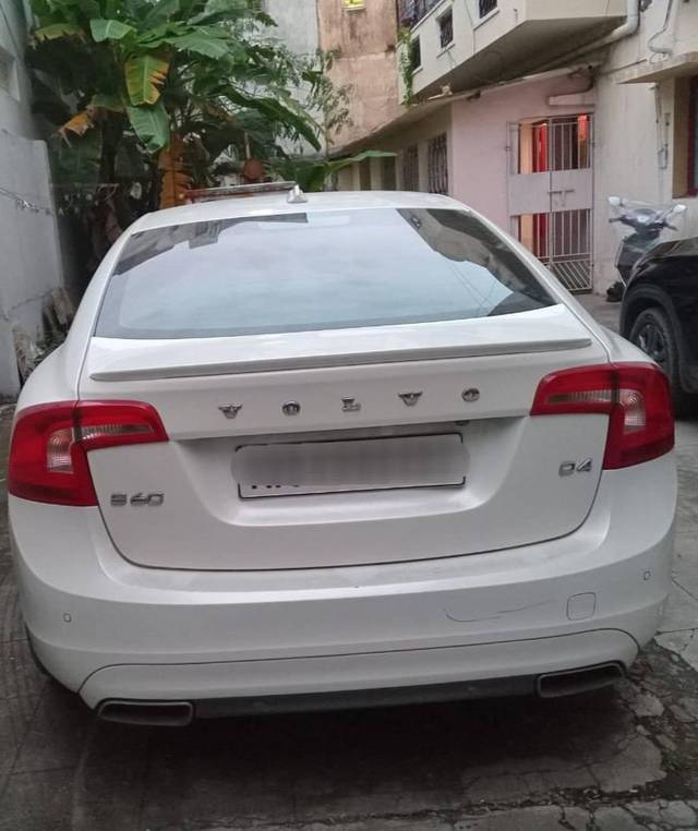 https://images10.gaadi.com/usedcar_image/4214585/original/processed_4a618c24f3465017ff77d8d4e274878e.jpg?imwidth=6402