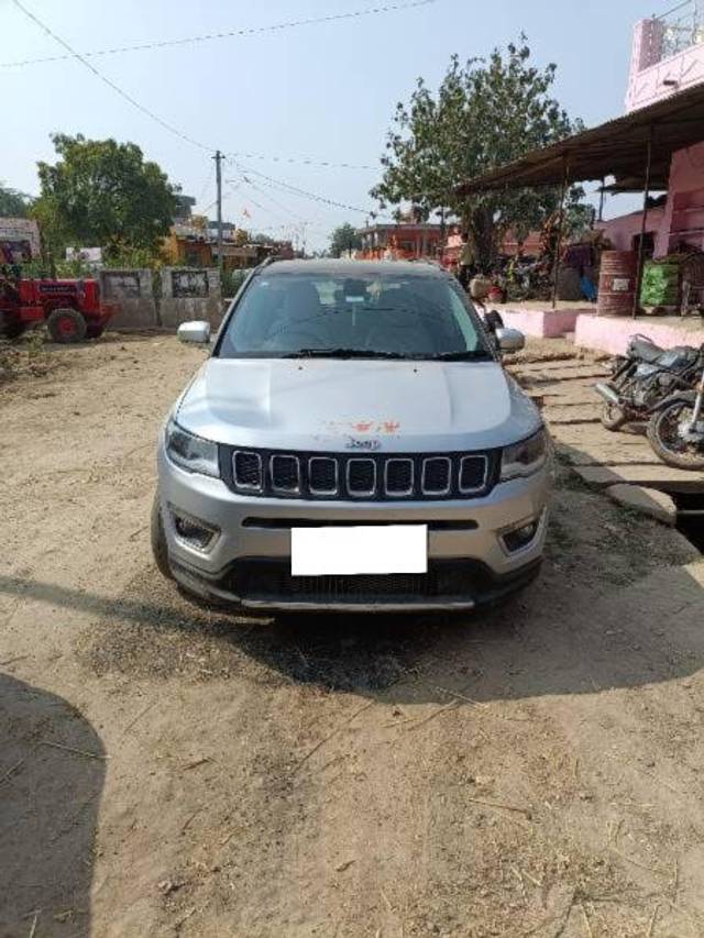 https://images10.gaadi.com/usedcar_image/4214588/original/processed_ffd59231-53ff-4a25-a18e-072e1dc1f187.jpg?imwidth=6400