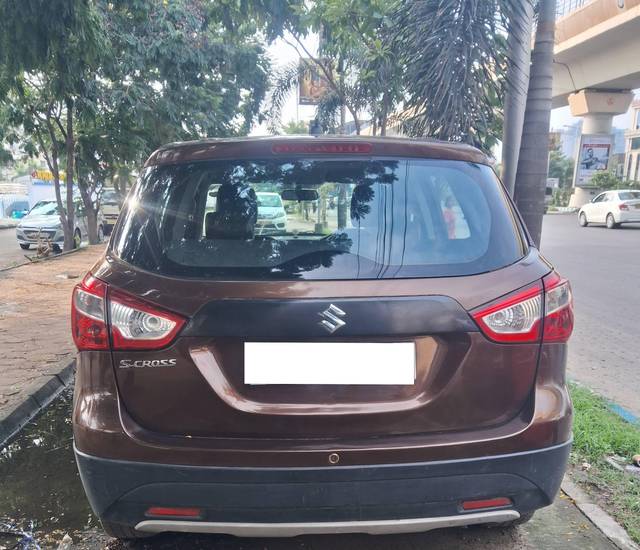 https://images10.gaadi.com/usedcar_image/4214604/original/processed_9d13d855e05f93a604ee2e5ec9c73962.jpg?imwidth=6401