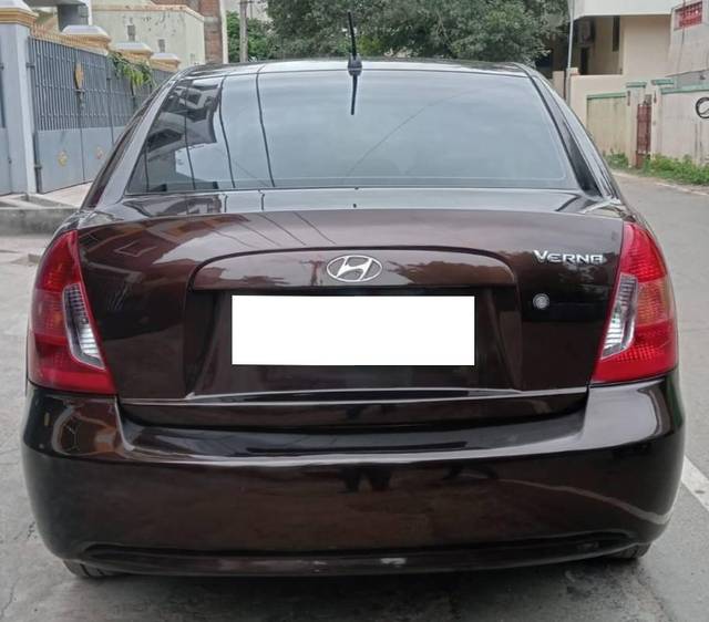 https://images10.gaadi.com/usedcar_image/4214670/original/processed_a565964b3dc97342ccc8cb82b266f956.jpg?imwidth=6401