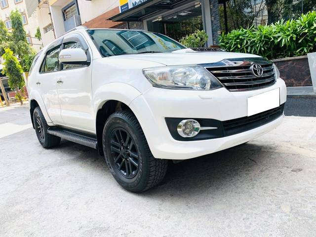 https://images10.gaadi.com/usedcar_image/4214711/original/processed_cd049f0f46ea413cf4ab1122ec5f6cc1.jpg?imwidth=6400