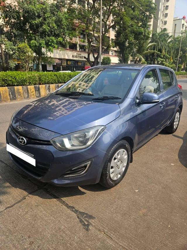 https://images10.gaadi.com/usedcar_image/4214734/original/processed_b357338e4de86182c3961d0197600c96.jpg?imwidth=6402