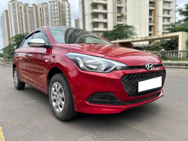 https://images10.gaadi.com/usedcar_image/4214757/original/processed_799cdca11b7561c1240a7b9dfd6ba2e0.jpg?imwidth=6400