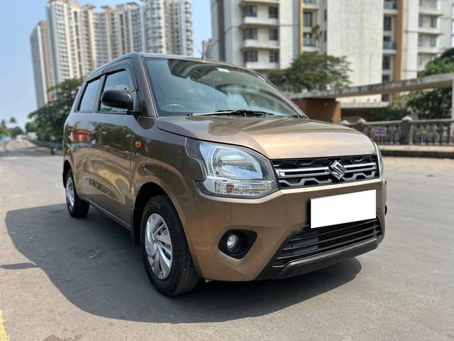 https://images10.gaadi.com/usedcar_image/4214760/original/processed_be03cdaa4387e3b21428b8a48cb5ee0e.jpg?imwidth=6400