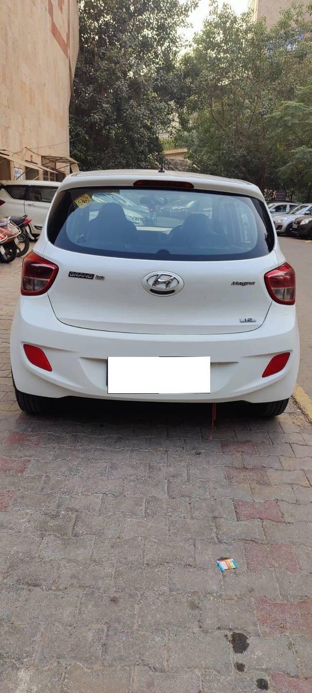 https://images10.gaadi.com/usedcar_image/4214785/original/processed_2cd836a24e24791c1f81f27cd85a60b3.jpg?imwidth=6401