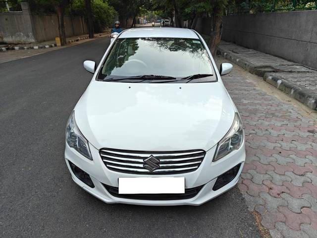 https://images10.gaadi.com/usedcar_image/4214792/original/processed_a50fe0502955b021f0880829fc105875.jpeg?imwidth=6401