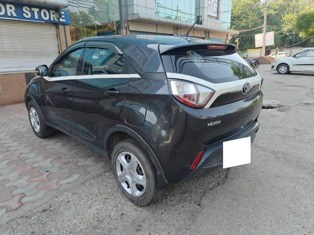 https://images10.gaadi.com/usedcar_image/4214903/original/processed_d35ef9fa9cc9fa28472f7cf110b8aeb6.jpeg?imwidth=6402