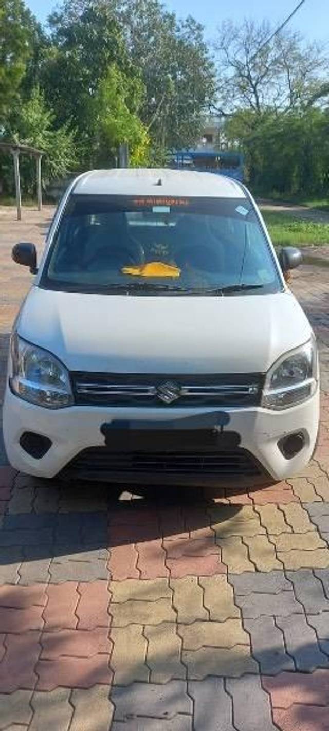 https://images10.gaadi.com/usedcar_image/4214910/original/processed_b28309d8-4dcb-4116-98fb-817be7551352.jpeg?imwidth=6402