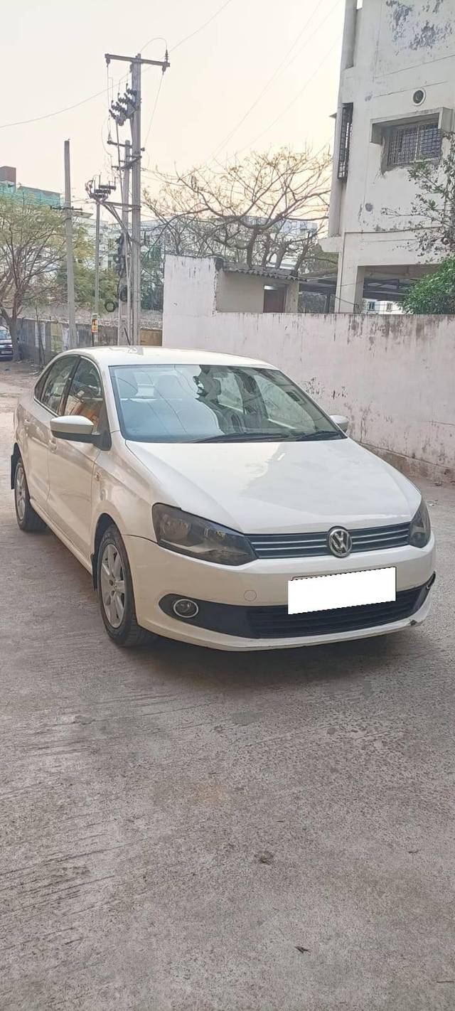 https://images10.gaadi.com/usedcar_image/4214947/original/processed_b0a3b194acc9dd20d57730758810efc4.jpg?imwidth=6400