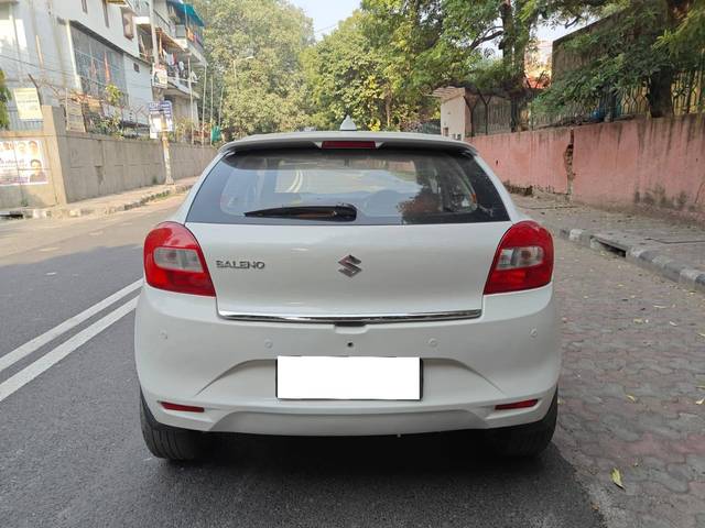 https://images10.gaadi.com/usedcar_image/4214980/original/processed_85e66df8763457b41cbeaa18dc631c1c.jpeg?imwidth=6402