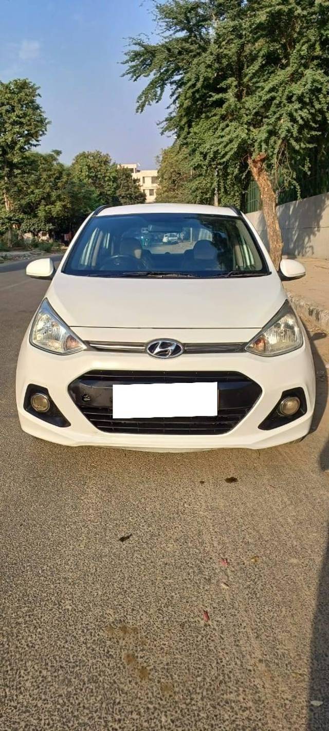 https://images10.gaadi.com/usedcar_image/4215045/original/processed_6a83fc1dca39e16b6647bc63a43b4074.jpg?imwidth=6400