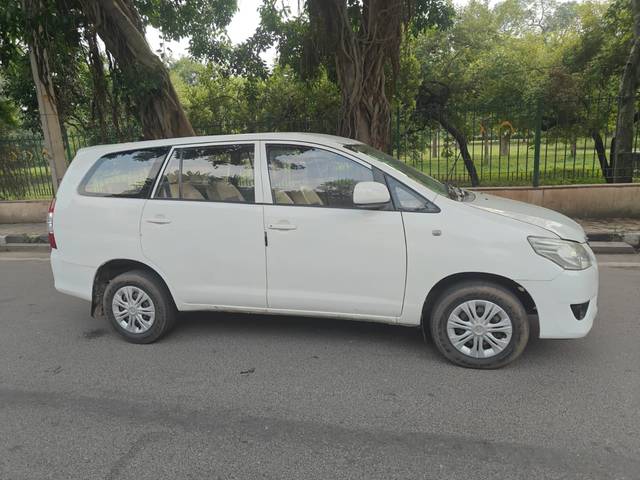 https://images10.gaadi.com/usedcar_image/4215051/original/dfdb06c7fa44ef4ec04c150c4e1ed5dd.jpg?imwidth=6401