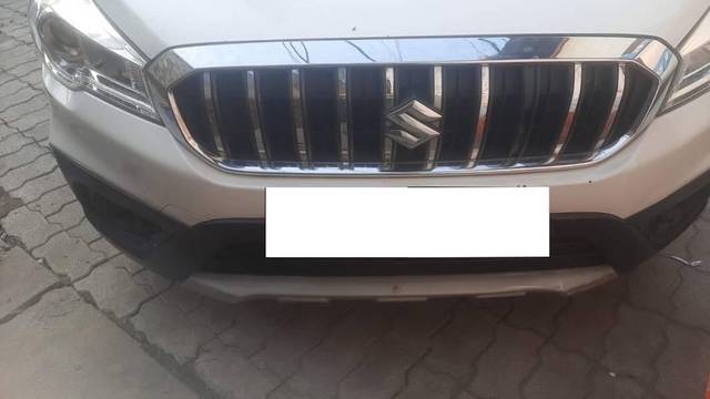 https://images10.gaadi.com/usedcar_image/4215097/original/processed_6a170e5d-ecba-419d-8912-862ddb0b6064.jpg?imwidth=6402