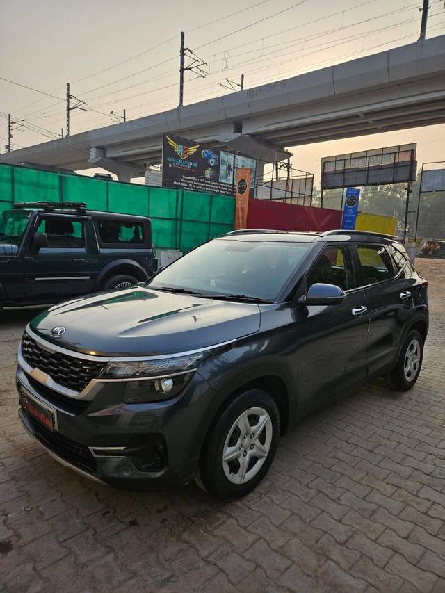 https://images10.gaadi.com/usedcar_image/4215113/original/processed_7878482804cc01d87a8c8db1ecdcaeaa.jpg?imwidth=6402