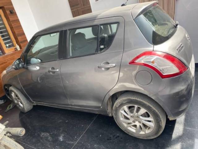 https://images10.gaadi.com/usedcar_image/4215131/original/processed_513f4170-a930-4ce6-999e-10dec1d14b63.jpg?imwidth=6402